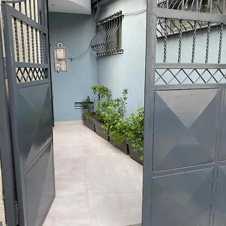 Vila-amo, Suites&rooms In Center 3* ティラナ