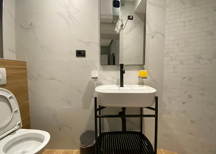 Vila-amo, Suites&rooms In Center Τίρανα