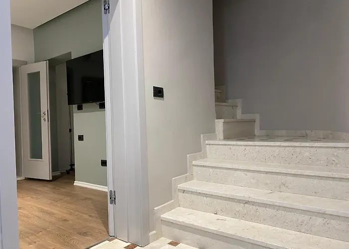 Vila-amo, Suites&rooms In Center Bed and Breakfast Τίρανα