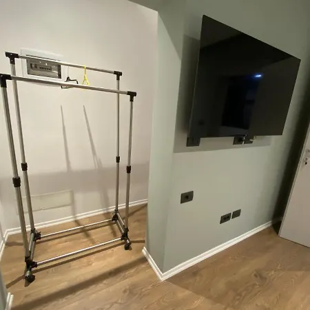 Couette-café Vila-amo, Suites&rooms In Center Tirana